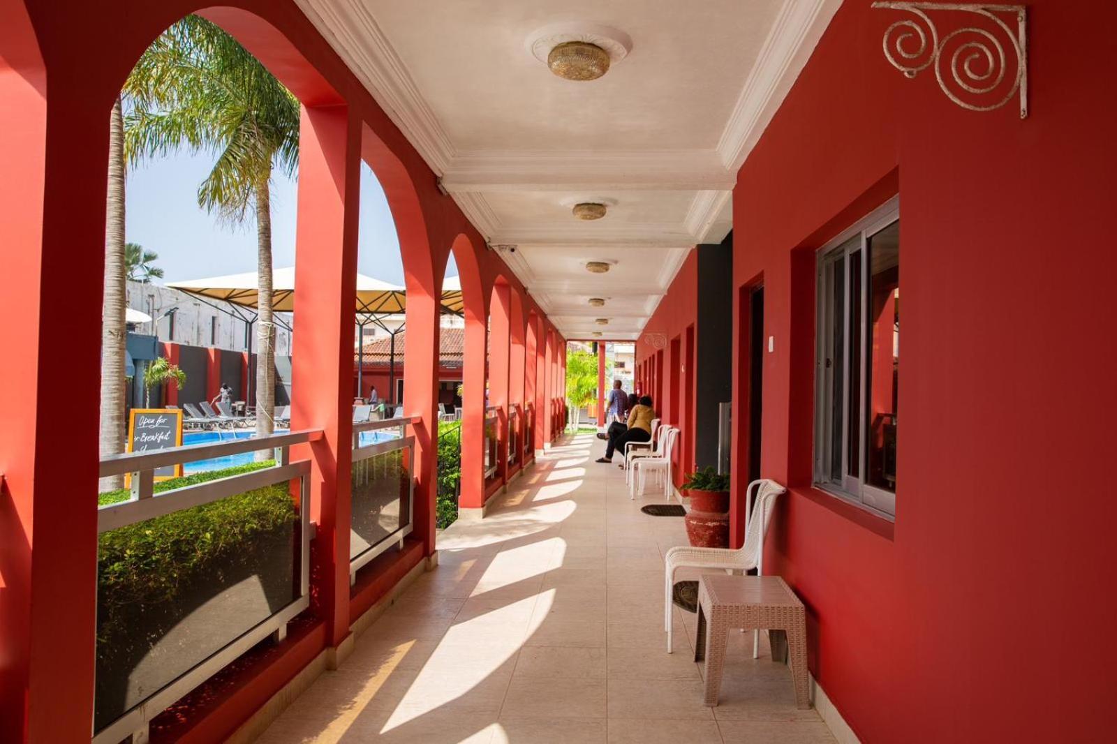 Seaview Gardens Hotel Kololi Exterior photo